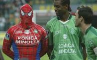 
	Banel primeste lectii impotriva gerului la Saint Etienne: "Purtati costume de surf pe sub echipament si faceti pipi in el daca va e frig!" :))
