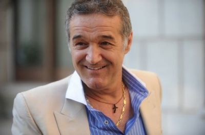 
	Becali anunta MACEL pentru Twente: "Ce va fi? Un fel de 3-0! Sunt lenti, inceti, nu fac fata cu noi!" De ce nu mai crede in finala
