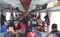 
	UPDATE: FOTO Imagini din TRENUL GROAZEI! Unde au stat jucatorii 40 de ore! Sinistratii de la Galati sunt salvati cu ELICOPTERELE lui Niculae!
