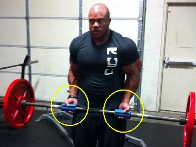 
	Secretul celui mai musculos om din lume! Trucul care l-a facut sa aiba mainile uriase: "E nebunie curata! Imi EXPLODEAZA bratele!" FOTO
