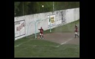 
	Asta e cel mai tampit penalty din istorie! A luat mingea in mana in careu si a plans ca s-a dat penalty! SUPER VIDEO
