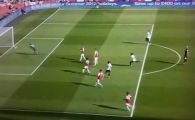 
	Asa ceva NU SE POATE! Arbitrul a SARIT de bucurie la un gol din Premier League! Fanii au innebunit: "Ce face, ma, asta?" VIDEO

