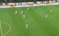 
	VIDEO! Viitoarea adversara a Romaniei, ametita dupa o cursa "furata" de la Messi! Vezi reusita senzationala:
