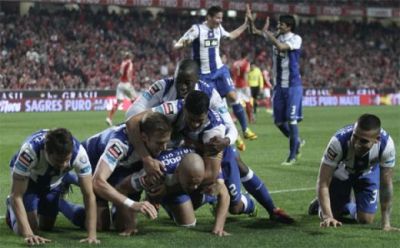 Sapunaru, jucator de prelungiri! Porto a castigat cu 3-2 derby-ul cu Benfica! Hulk a inscris un gol MINUNAT: VIDEO
Sapunaru, jucator de prelungiri! Porto a castigat cu 3-2 derby-ul cu Benfica! Hulk a inscris un gol MINUNAT: VIDEO