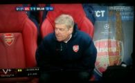 
	FOTO GENIAL! "Ba, ce e cu duhoarea asta?" Imagine incredibila surprinsa pe banca lui Arsenal la meciul cu Milan
