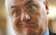 
	Dragomir le da INTERZIS patronilor la proteste si spune NU arbitrilor straini: "Vor pierde meciurile cu 3-0 ca fraierii!"
