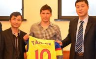 
	FOTO: Chinezii s-au indragostit de Tanase si au pus mana pe el :) De ce invitatie SURPRIZA a avut parte stelistul
