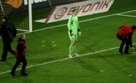 POZA ANULUI in Germania! Neuer a fost ingropat in banane la derby-ul Borussia - Bayern! Explicatiile dementiale pentru gestul fanilor: