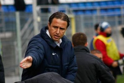 FENOMENUL Ligii I urca pe 10 in clasament, "Reghe" are doar 2 infrangeri in 2012: Chiajna 2-0 Vointa Sibiu!
FENOMENUL Ligii I urca pe 10 in clasament, "Reghe" are doar 2 infrangeri in 2012: Chiajna 2-0 Vointa Sibiu!