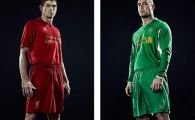 
	FOTO: Liverpool vrea sa redevina un GIGANT! Site-ul clubului a picat dupa lansarea noului echipament! Cum arata tricoul care va ajunge la 1 milion de oameni:
