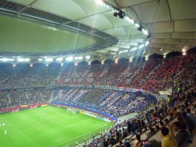 
	FOTO Chipul lui Lacatus s-a transformat in&nbsp;"MORI MITICA"&nbsp;pe National Arena! COREGRAFIA stelistilor de la derby! Mesajul DUR pentru Dragomir:
