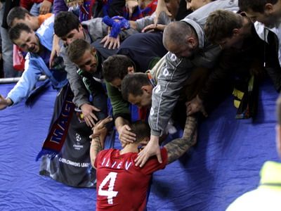 
	Primul strain care da o dubla in istoria marelui derby! REACTIA lui Iliev dupa ce a dat 2 goluri si a ingropat-o pe Dinamo:
