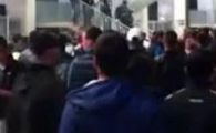VIDEO din peluza! Asta nu s-a vazut la televizor - Jandarmii au fost prinsi ca la Calugareni intr-o ambuscada pe scarile de pe National Arena - Vezi ce omor a iesit