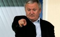 
	Porumboiu isi continua razboiul cu CFR si Otelul: "Au primit VALIZE anul trecut!" Vezi dezvaluirile patronului de la Vaslui:
