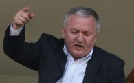 
	RAZBOI pe fata! Porumboiu: "Sa se lase! A luat bani de la CFR!" Craciunescu: "Nu putem trai sub amenintarea paranoii netratate a lui Porumboiu!"
