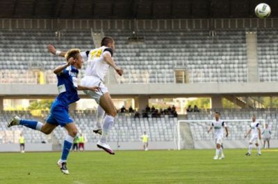 
 Bomba in Liga I! Una din cele mai vechi echipe din Romania, in PERICOL sa se desfiinteze! "Suntem pe buza prapastiei. Jucatorii au spus ca daca nu le platim chiriile nu mai joaca niciunul!"
