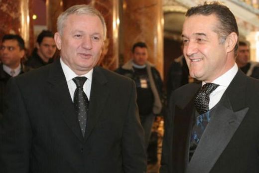 
	Porumboiu rade de Becali: &quot;Locul trei e garantat pentru Steaua&quot; Motivele pentru care Vaslui este mai puternica:
