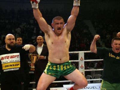 Romani cu pumnul tare: Morosanu si Catinas lupta in Gala K1 Tokyo! Vezi aici cardul galei si 5 SUPERFIGHTURI
Romani cu pumnul tare: Morosanu si Catinas lupta in Gala K1 Tokyo! Vezi aici cardul galei si 5 SUPERFIGHTURI