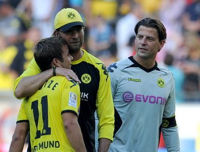 Mircea Lucescu a bagat spaima in sefii Borussiei: "Am sperat pana in ultimul moment sa ii evitam!" Prima declaratie a managerului nemtilor:
Mircea Lucescu a bagat spaima in sefii Borussiei: "Am sperat pana in ultimul moment sa ii evitam!" Prima declaratie a managerului nemtilor: