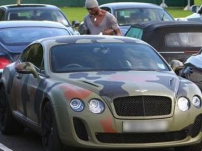 FOTO Echipa noua, masina noua! Balotelli a renuntat la CAMUFLAJ la Milan! Cu ce se plimba in Italia:
FOTO Echipa noua, masina noua! Balotelli a renuntat la CAMUFLAJ la Milan! Cu ce se plimba in Italia: