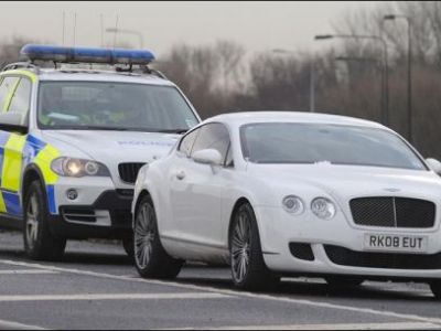 Tevez, CONDAMNAT dupa ce a fost prins de politie conducand cu permisul suspendat! Vestea proasta pe care a primit-o AZI:
Tevez, CONDAMNAT dupa ce a fost prins de politie conducand cu permisul suspendat! Vestea proasta pe care a primit-o AZI: