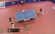 VIDEO Faza SENZATIONALA la tenis de masa! Doua femei au ridicat sala in picioare! Schimbul interminabil de la fileu: