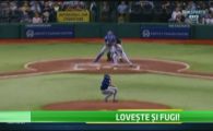 Mingea de baseball era sa-l DISTRUGA! A ajuns in spital dupa meci! VIDEO