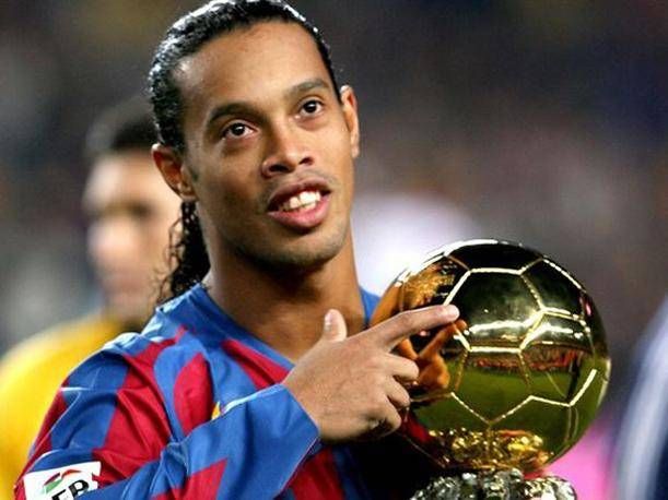 Turcii dau prima lovitura din 2014: Ronaldinho, la Besiktas!