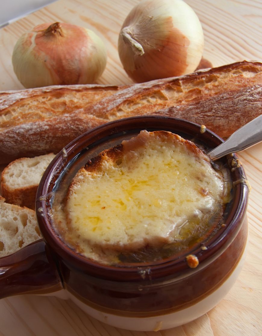 
	Lectia de gust: Cum sa faci o supa de ceapa frantuzeasca
