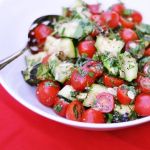 Salata cu zucchini copti si rosii cherry