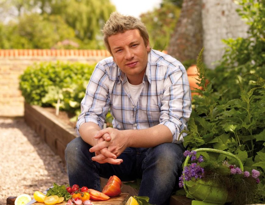 
	Jamie Oliver a citit prima carte din viata lui. Care este si despre ce e vorba
