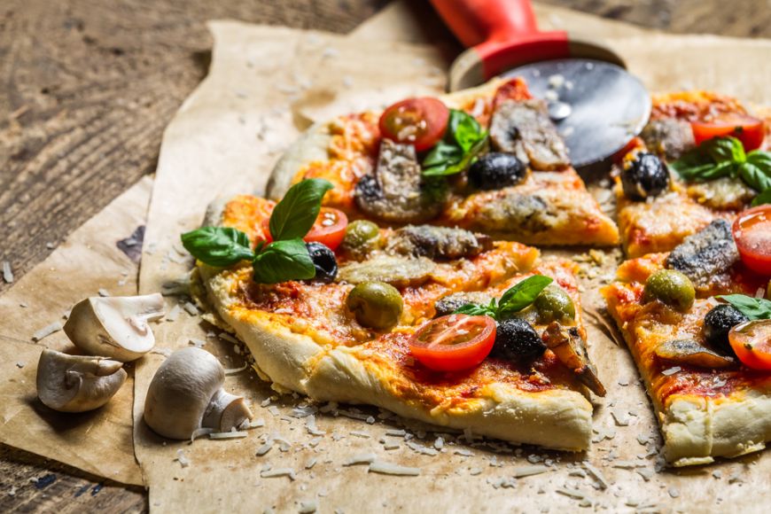 
	5 trucuri ca sa faci pizza mai buna acasa
