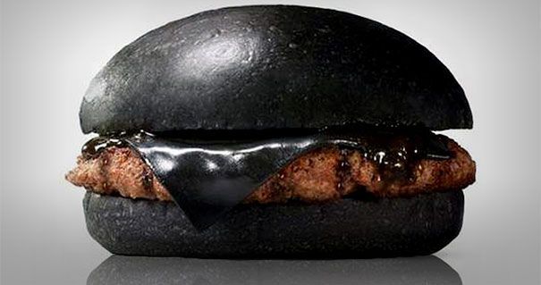 
	Japonezii au lansat burgerii negri. Din ce ingrediente sunt facuti
