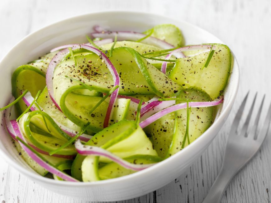
	Salata de castraveți e perfectă pentru un pranz sănătos, de vară 
