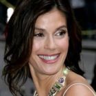 Teri Hatcher, din Neveste disperate , da lectii de seductie pe internet