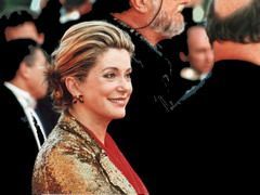 Catherine Deneuve, omagiata la Hollywood