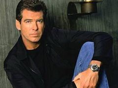 Pierce Brosnan nu va fi pus sub acuzatie pentru vatamarea corporala a unui fotograf