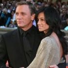 Iubita lui Daniel Craig, surprinsa cu un inel de logodna pe deget