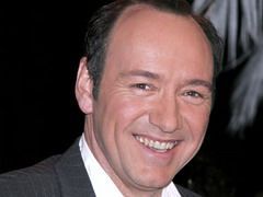 Kevin Spacey va prezenta, in locul lui Tommy Lee Jones, concertul Nobel de la Oslo