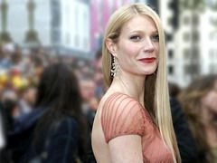 Gwyneth Paltrow joaca in familie in filmul O noapte buna