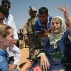 Angelina Jolie a luat pranzul cu miliatarii din Irak