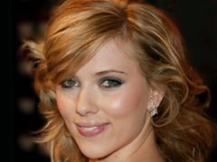 Scarlett Johansson si Penelope Cruz fac sex nebun