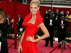 Heidi Klum isi scoate la licitatie rochia purtata la Oscaruri