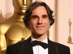 Daniel Day-Lewis l-a sarutat pe George Clooney