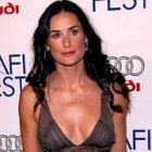 Demi Moore face tratamente cosmetice cu lipitori