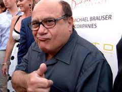 Danny DeVito, dupa Kristen Bell, in „Roma”