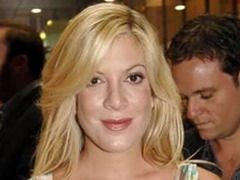 Tori Spelling e iubita de homosexuali