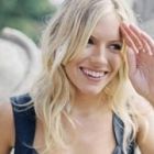 Sienna Miller bate fotografii cu poseta