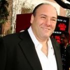 Tony Soprano isi scoate hainele la licitatie