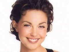 Ashley Judd: Drepturile femeilor pot pune capat saraciei